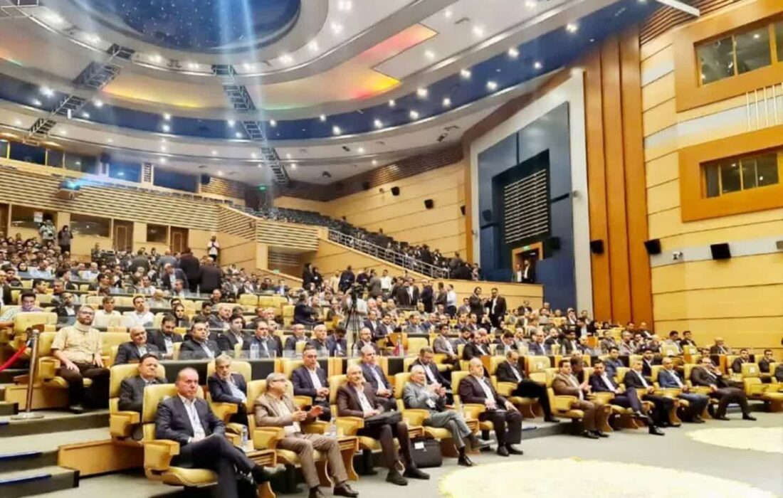 بزرگترین گردهمایی فعالان زنجیره‌ی فولاد آغاز شد نقش آفرینی اکسینی‌ها در مهمترین رویداد بین المللی فولاد ایران
