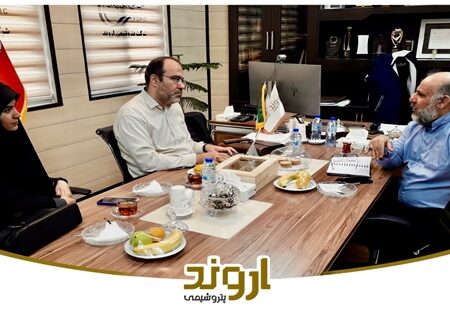 بررسی چالش‌ها و راهکارهای توسعه صنعت پتروشیمی در دیدار مدیرعامل پتروشیمی اروند با نایب رئیس اول کمیسیون اقتصادی مجلس شورای اسلامی
