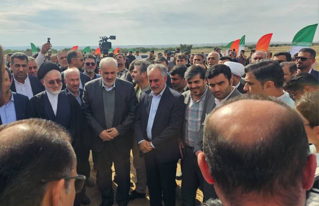 وزیر نیرو فاز دوم نیروگاه ۶۰۰ مگاواتی فولاد خوزستان را کلنگ زد