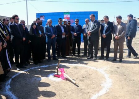 کلنگ‌زنی مدرسه ۱۲ کلاسه در شهرک اندیشه ناحیه ۲ اهواز