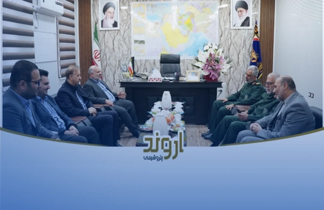 دیدار مدیرعامل پتروشیمی اروند با فرماندهان منطقه سوم دریایی و ناحیه مقاومت بسیج در روز پاسدار