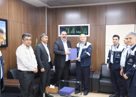 تقدیر مدیرکل نوسازی مدارس خوزستان از مدیرعامل پتروشیمی فن‌آوران به جهت مشارکت در توسعه فضاهای آموزشی