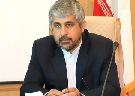 عضو هیات رئیسه کمیسیون امنیت ملی و سیاست خارجی مجلس: عملکرد وزیر راه و شهرسازی مثبت و قابل قبول است / حضور سریع تنها وزیر زن کابینه در بندرشهید رجایی نشانه تعهد و مسئولیت پذیری اوست.