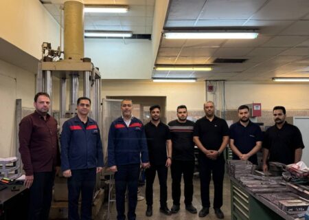 بازدید قائم‌مقام شرکت فولاد اکسین خوزستان از مجتمع آزمایشگاهی پیشرفته کنترل کیفیت