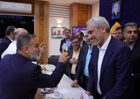 مطالبات بخش خصوصی از وزیر اقتصاد در سفر به اهواز/ حق عضویت ILO پرداخت می‌شود، اما از ظرفیت‌های بین‌المللی بی‌بهره‌ایم