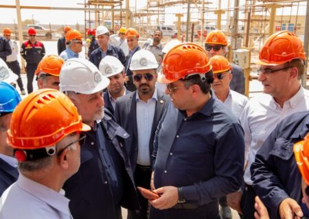 امین‌نژاد: تکمیل طرح پالایش گاز هویزه، کوتاه‌ترین و امن‌ترین مسیر تأمین خوراک پایدار برای پتروشیمی بندر امام است/ کیانی: پیشرفت فاز دوم طرح ۳۲۰۰ NGL از ۸۳ درصد گذشت/ تأکید صانعی بر اولویت‌بندی تکمیل مکانیکال واحدها