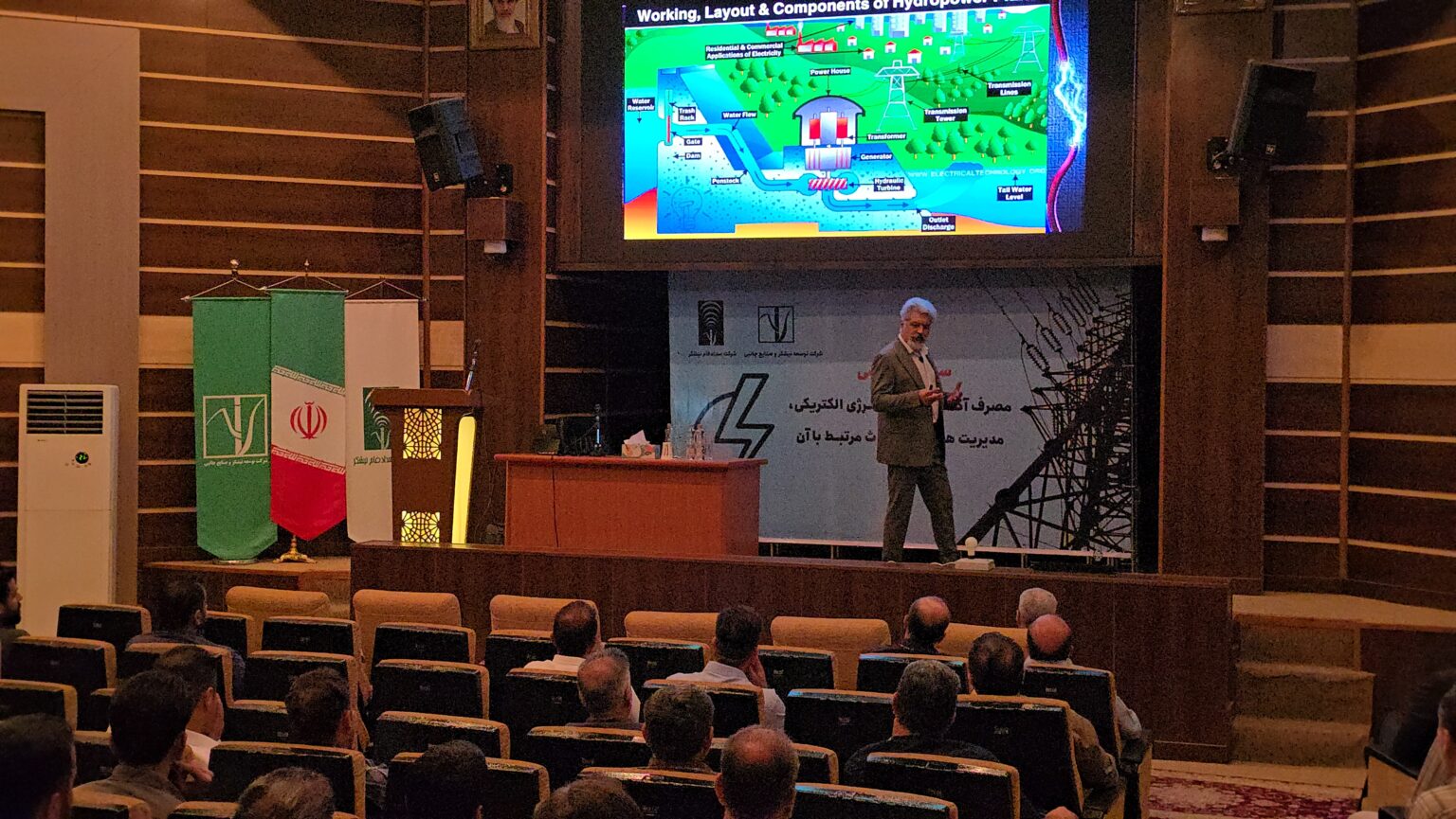 صرفه‌جویی ۳۰ درصدی با جایگزینی لامپ‌های کم‌مصرف در واحدهای نیشکری