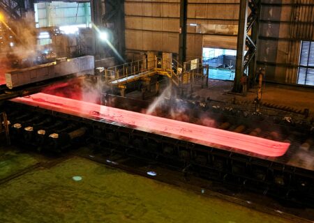 هم‌افزایی فولادسازان خوزستان برای تأمین مواد اولیه فولاد اکسین؛ زنجیره‌ای کامل که ارزش افزوده را در استان ماندگار می‌کند