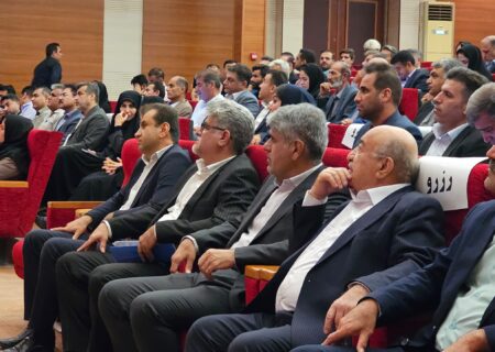 برگزاری همایش وفاق ملی و سرمایه‌گذاری برای تولید در ایذه