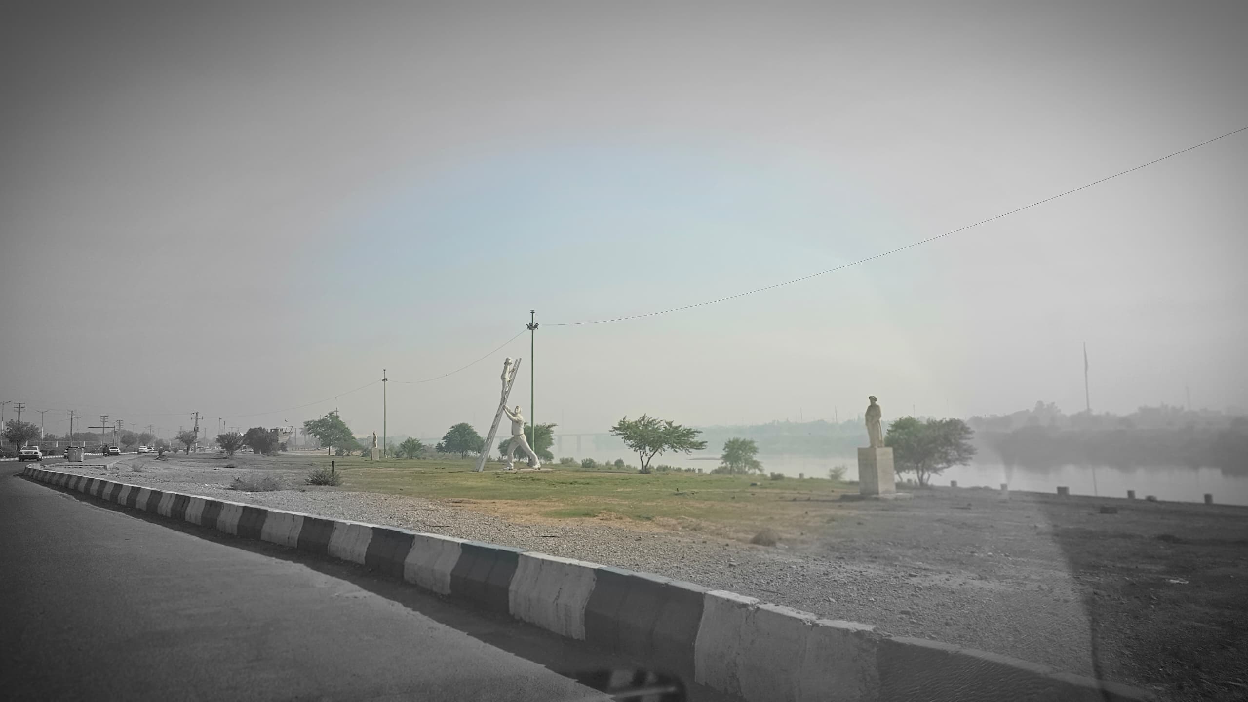 اهواز در محاصره‌ی مرگ خاموش؛ خاک، دود و فراموشی