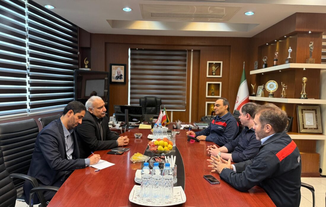 نشست هم‌افزایی فولاد اکسین خوزستان و لوله‌سازی اهواز برای تکمیل زنجیره تولید فولاد