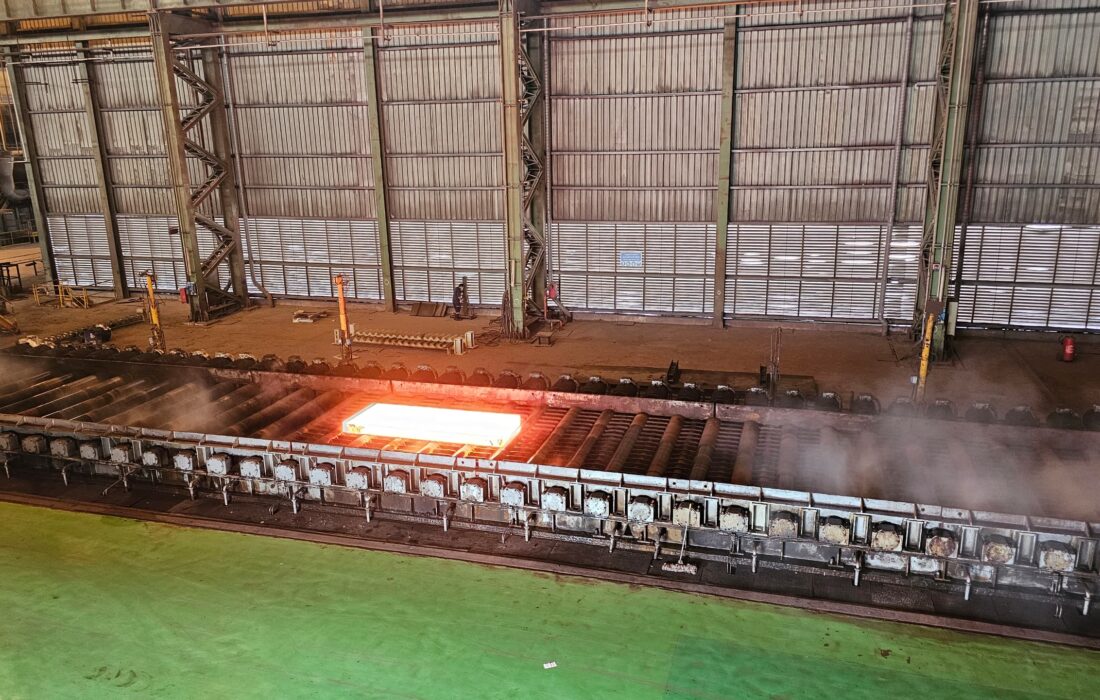 از خاکریز تا قلهٔ افتخار؛ خوزستان دروازه‌های جهانی فولاد را گشود