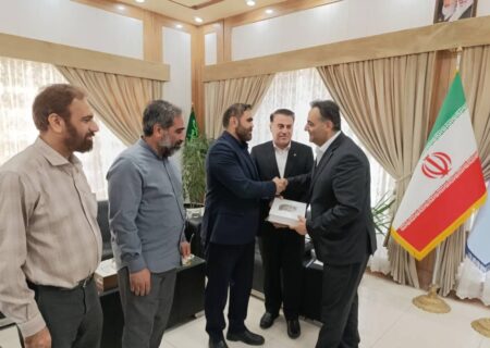 تقویت جبهه رسانه انقلاب برای بیان پیشرفت‌های صنعت و بنادر خوزستان