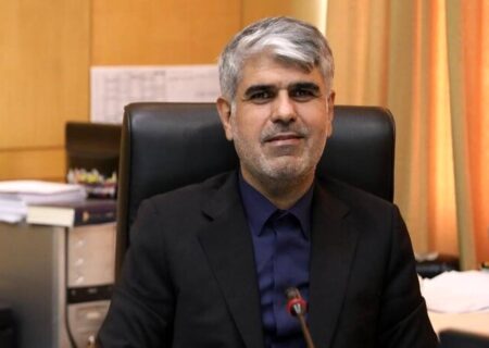 دانش‌آموزان باید با سلاح علم و دانش با دشمنان این مرز و بوم مقابله کنند