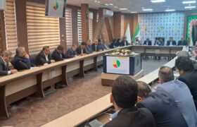 توسعه عدالت آموزشی و نصیب برابر آموزشی از مسیر توجه ویژه به مدرسه می گذرد/نهضت توسعه عدالت در فضاهای آموزشی اولویت اصلی رئیس جمهور است/هم افزایی و همگرایی در فعالیت ها و برنامه ها مهمترین راهبرد برون رفت از چالش‌های تعلیم و تربیت است/فرهنگیان ثقل جامعه هستند/مهمترین گروه مرجع در جامعه معلمان هستند