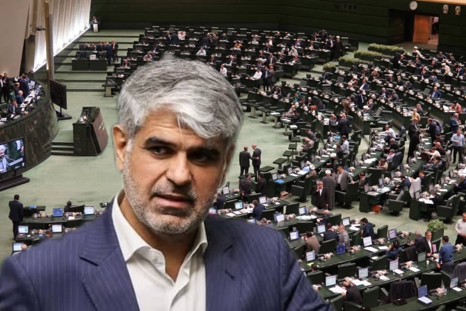 دکتر فرشاد ابراهیم پور : تعطیلی بی رویه مدارس به دلیل آلودگی هوا ضربه جدی به آینده آموزشی کشور وارد می‌کند