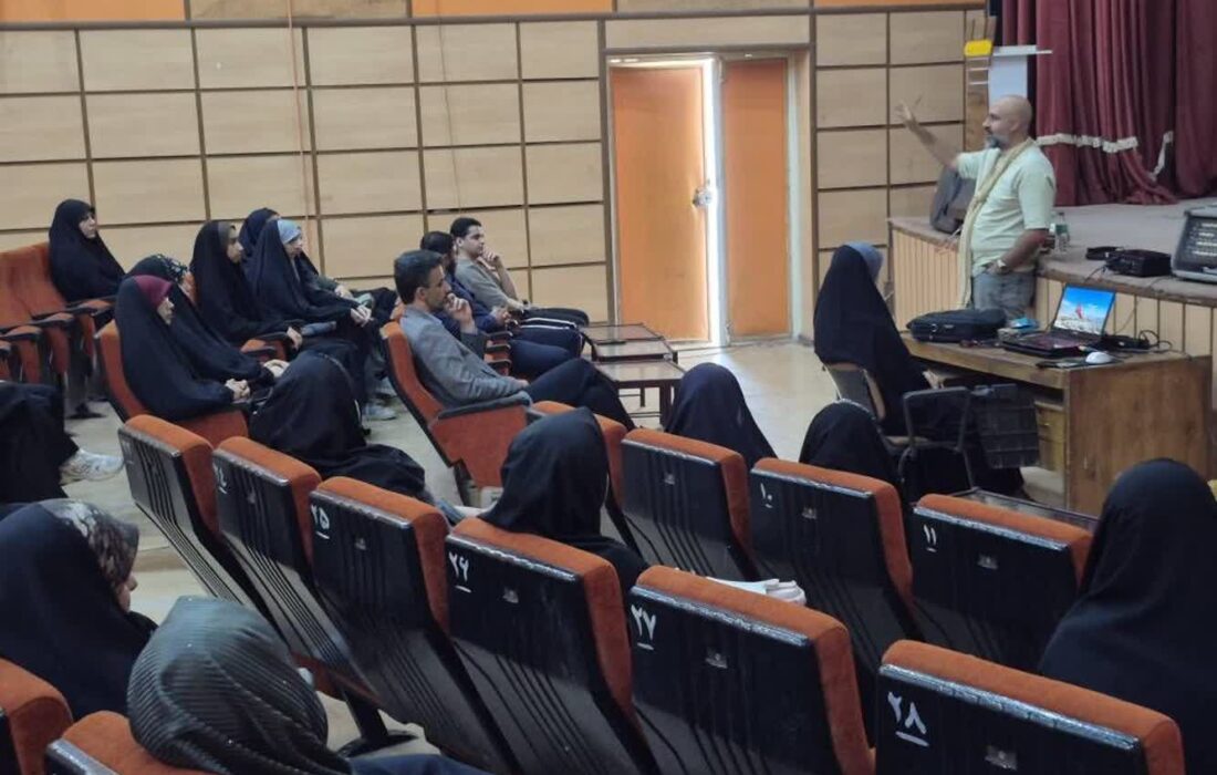 کارگاه فیلم‌سازی با استاد عماد سلمانیان توسط انجمن فیلم و عکس در شهرستان باغملک برگزار شد