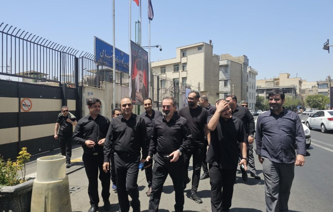 شرکت فولاد اکسین خوزستان در کنار وزارت تعاون، کار و رفاه اجتماعی برای خدمت رسانی در مراسم وداع با پیکر مطهر رهبر شهید