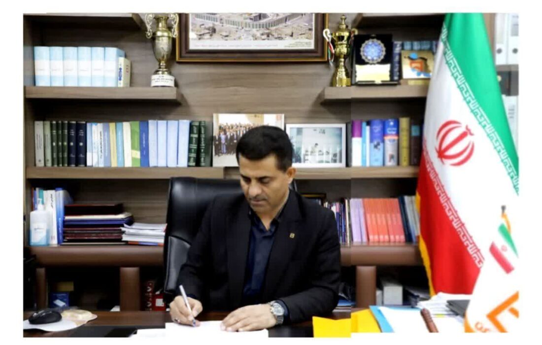دعوت مدیر شعب بانک مسکن خوزستان به حضور در مراسم تشیع و وداع با رهبر شهید