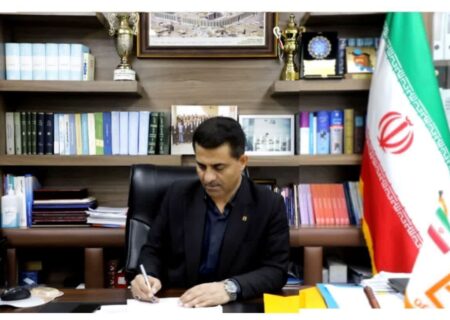 دعوت مدیر شعب بانک مسکن خوزستان به حضور در مراسم تشیع و وداع با رهبر شهید