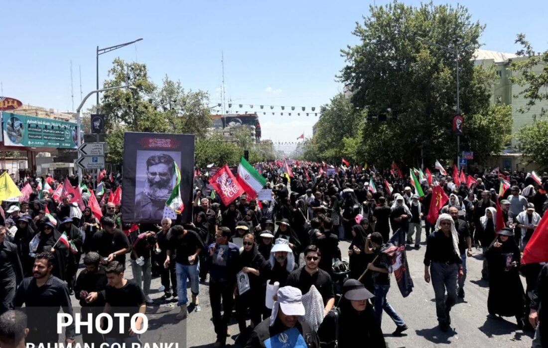 «جایی میان گرما و اشک؛ تصویر جمعیت در وداع آخر»